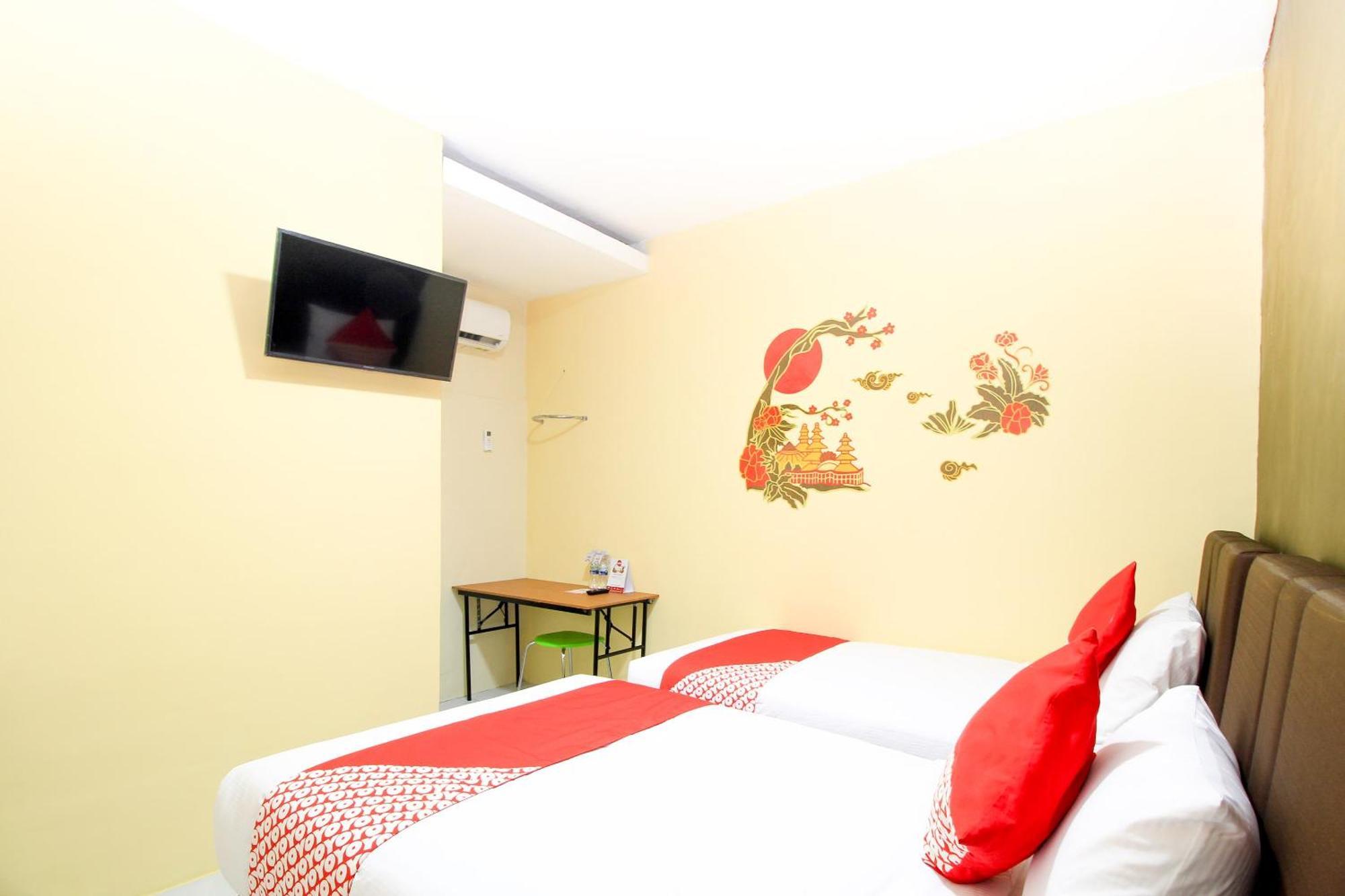 OYO 217 A1 Hotel Surabaya Kültér fotó